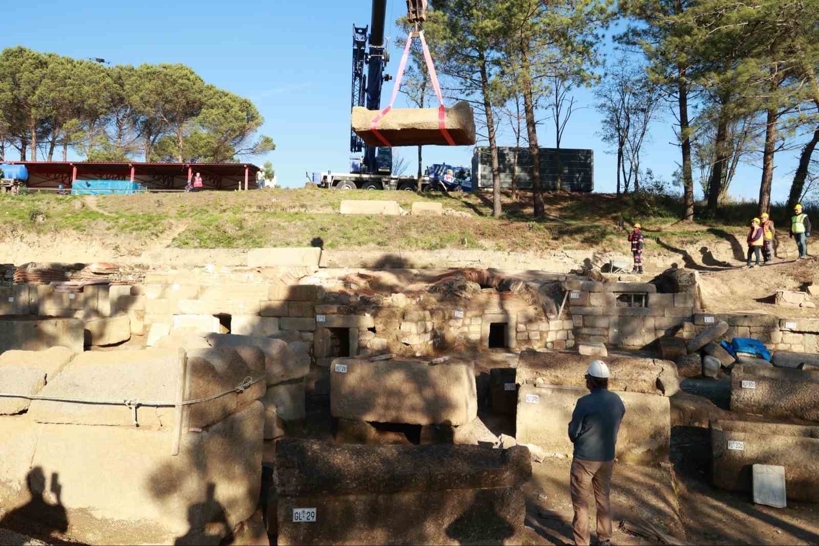 Zonguldak Tios Antik Kenti’nde Lahitler Açıldı