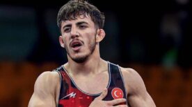 Milli Güreşçi Tolga Özbek’ten Dünya Üçüncülüğü Başarısı