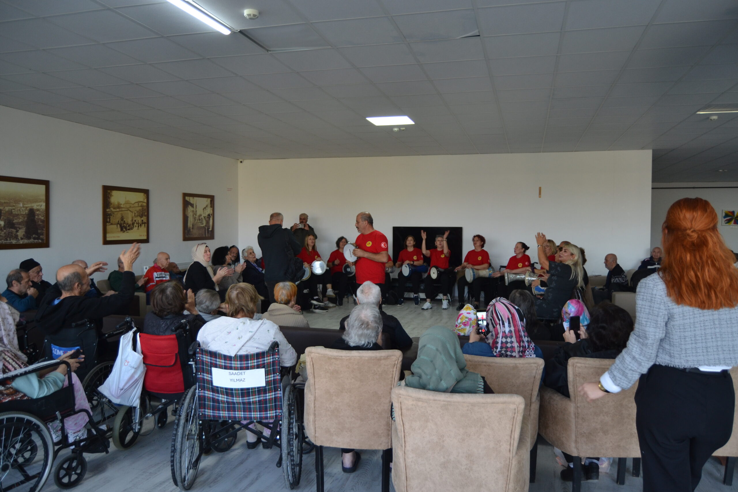 Mudanya’da Kalamış Huzurevi Sakinlerine Yılbaşı Öncesi Moral Desteği