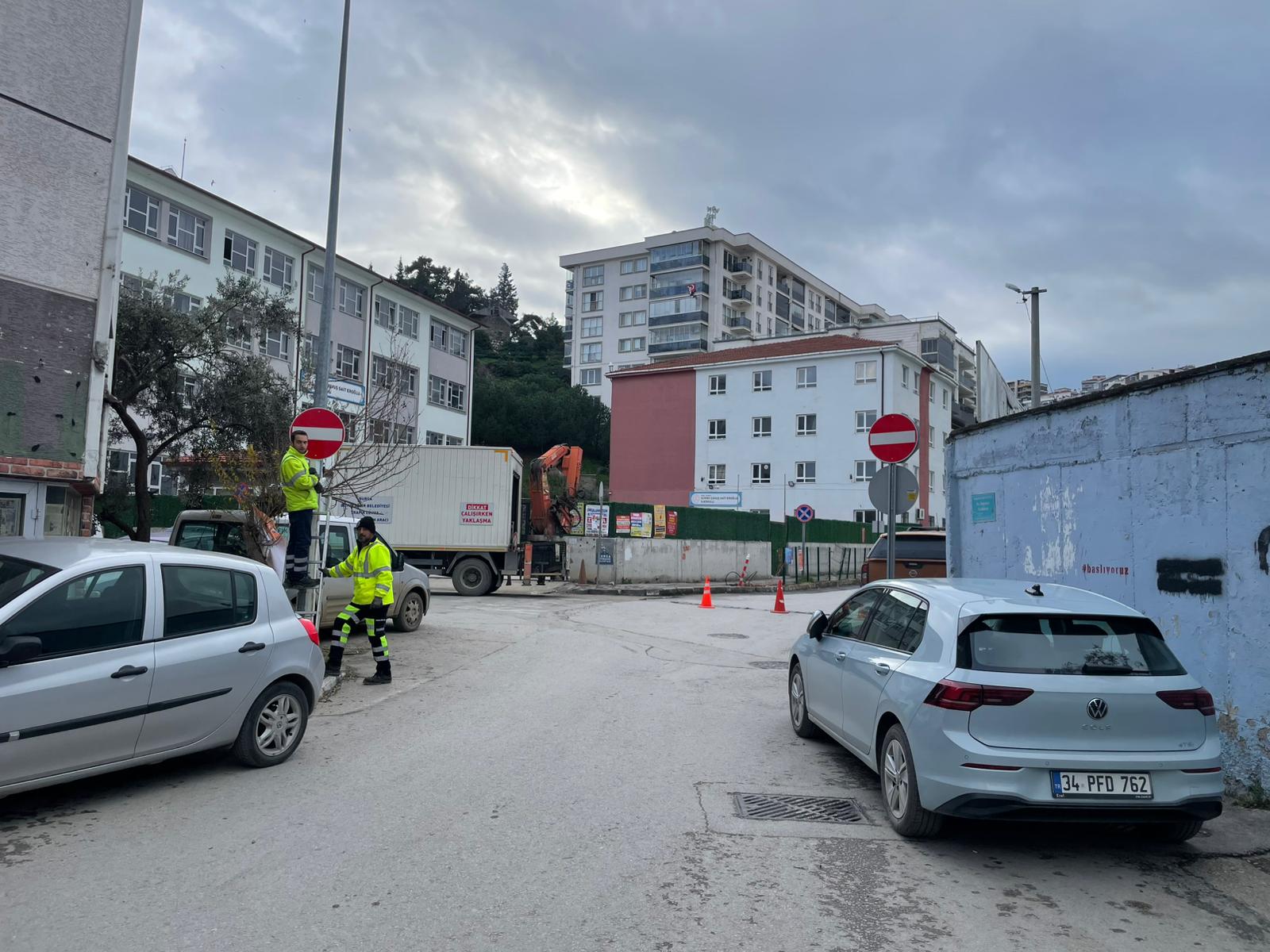 Mudanya şükrüçavuş’ta trafik düzenlemesi: Su deposu caddesi tek yön oldu